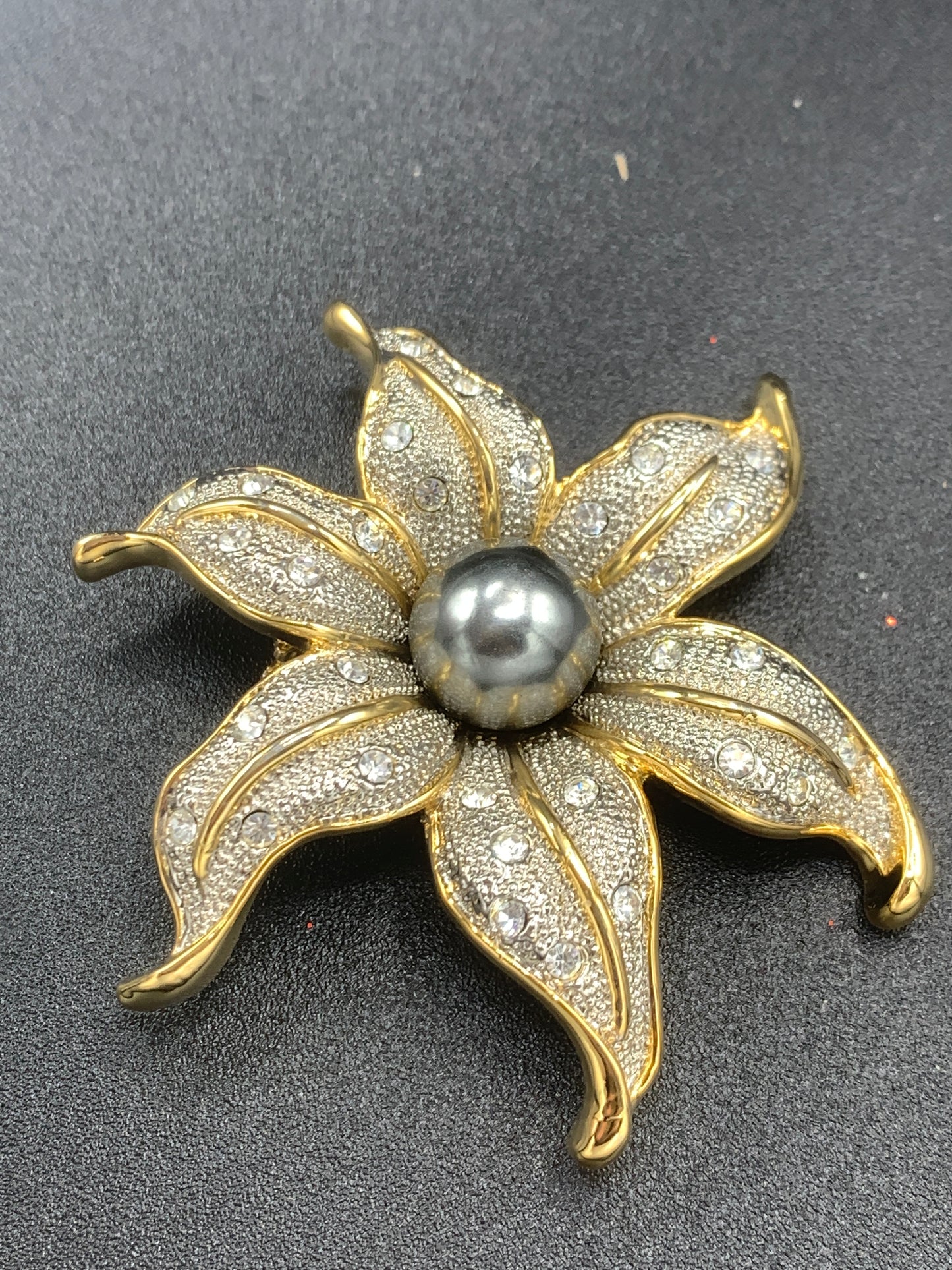 Brooch